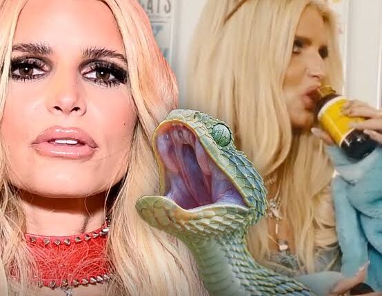 Jessica Simpson Reveals Unusual Vocal Remedy Involving Snake Extract