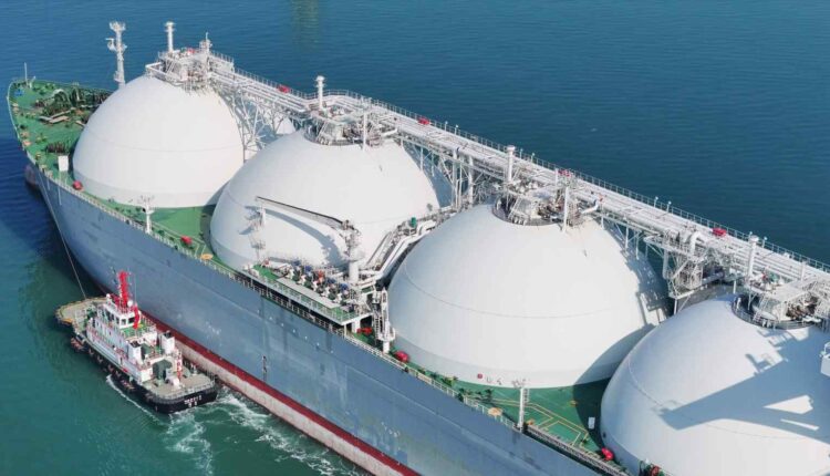 China Halts U.S. LNG Imports Amid Escalating Trade War, Cargoes Diverted to Europe