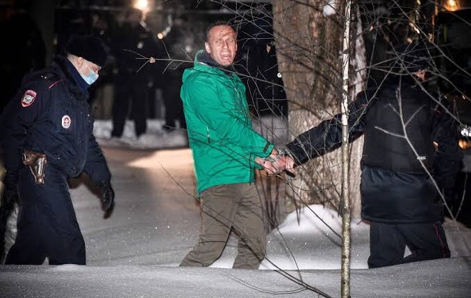 Russia Bans Navalny’s Movement, Threatens Journalists with Charges