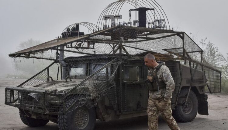 Drone Strikes Disrupt Flights at Moscow Airports Ahead of Victory Day Ceasefire