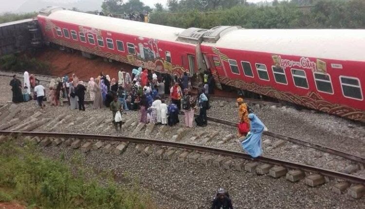 Abuja–kaduna train derails with perssengers onboard, casualties feared