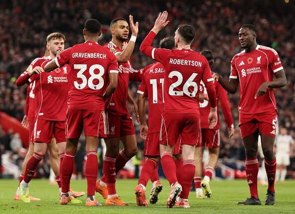 Gary Neville says only Liverpool can stop Arsenal from winning Premier League title