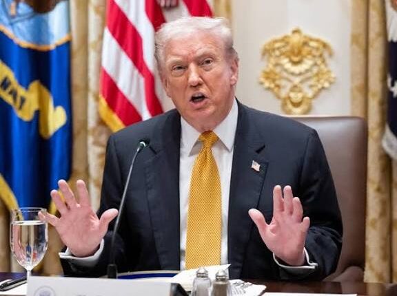 Trump Pledges $2,000 ‘Tariff Dividend’ for Most Americans, Says Payments Will Come From Tariff Revenues