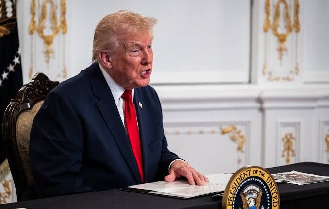 Trump Declares Venezuelan Airspace ‘Completely Closed’ as Regional Tensions Escalate