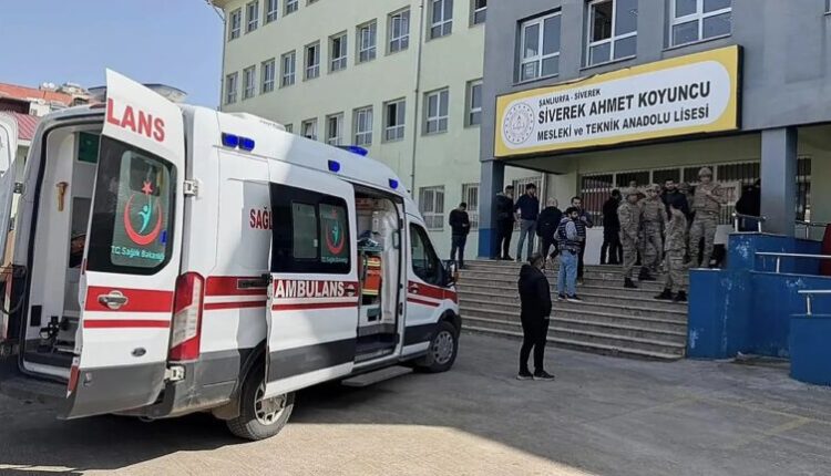 Gunman Injures 7 in Shooting at High School in Southeastern Turkey