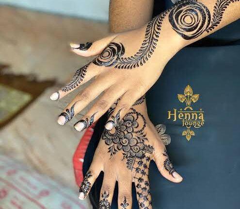 Eid-el-Kabir Rush: Kano Henna Artists Earn Up to ₦300,000 in One Week