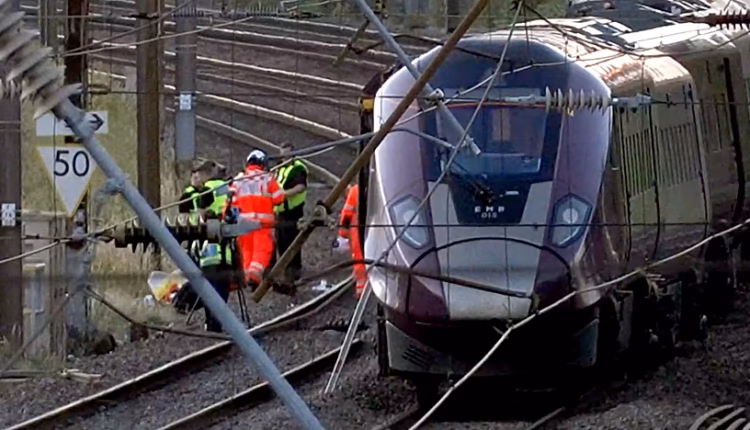 Train Collision in UK Kills Driver, Leaves 33 Seriously Injured