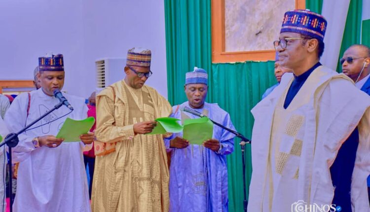 Gov. Buni swore in 2 commissioners and 7 local government chairmen in Yobe